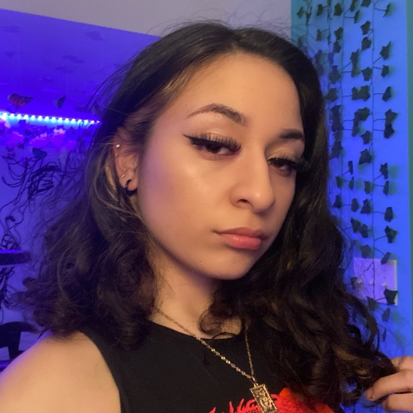 Meet your Posher, Jules - Picture 9 of 10